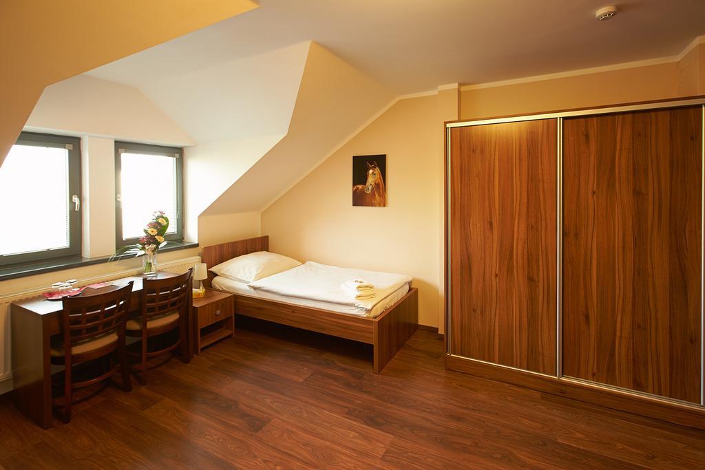 Hotel Horse Riding - Jezdecký Areál Tršice Kamer foto