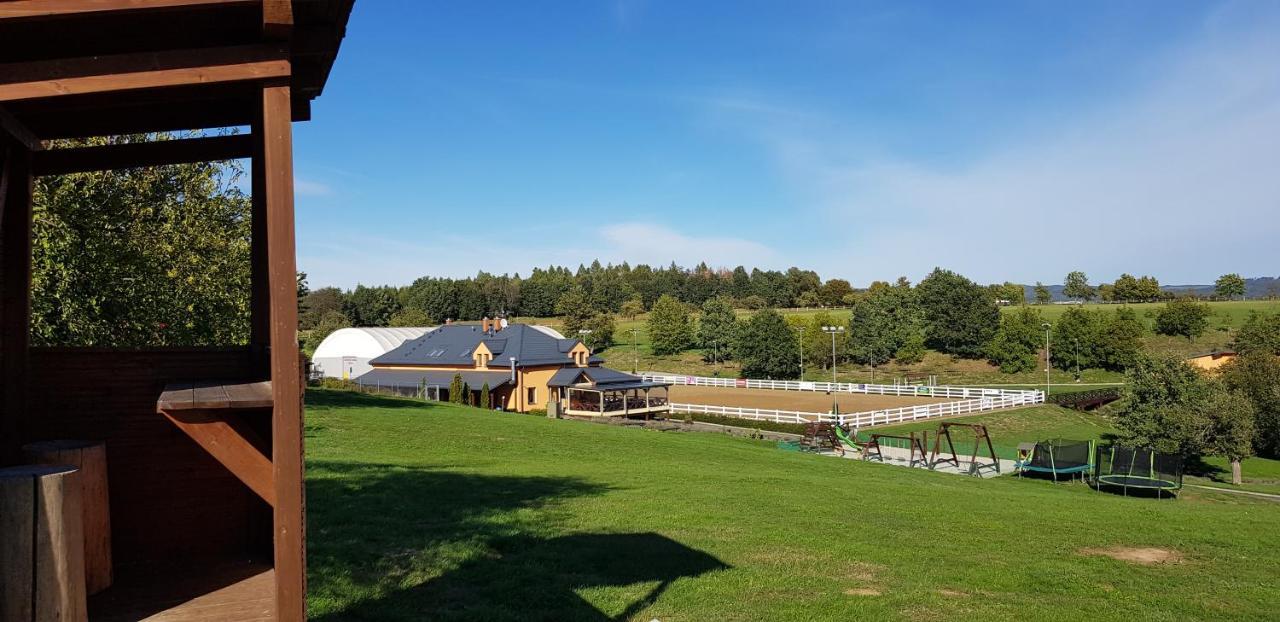 Hotel Horse Riding - Jezdecký Areál Tršice Buitenkant foto