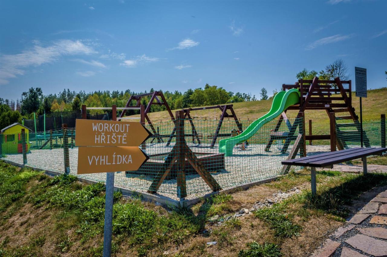 Hotel Horse Riding - Jezdecký Areál Tršice Buitenkant foto